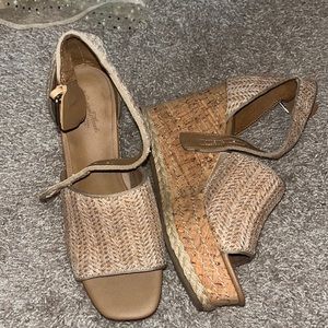 Wedge sandals